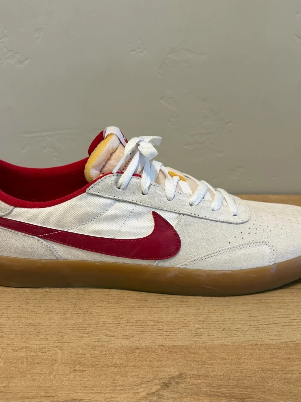 Nike SB Heritage Vulc White Red Gum Skate Shoes NWOT Men's Size 13 CD5010-100